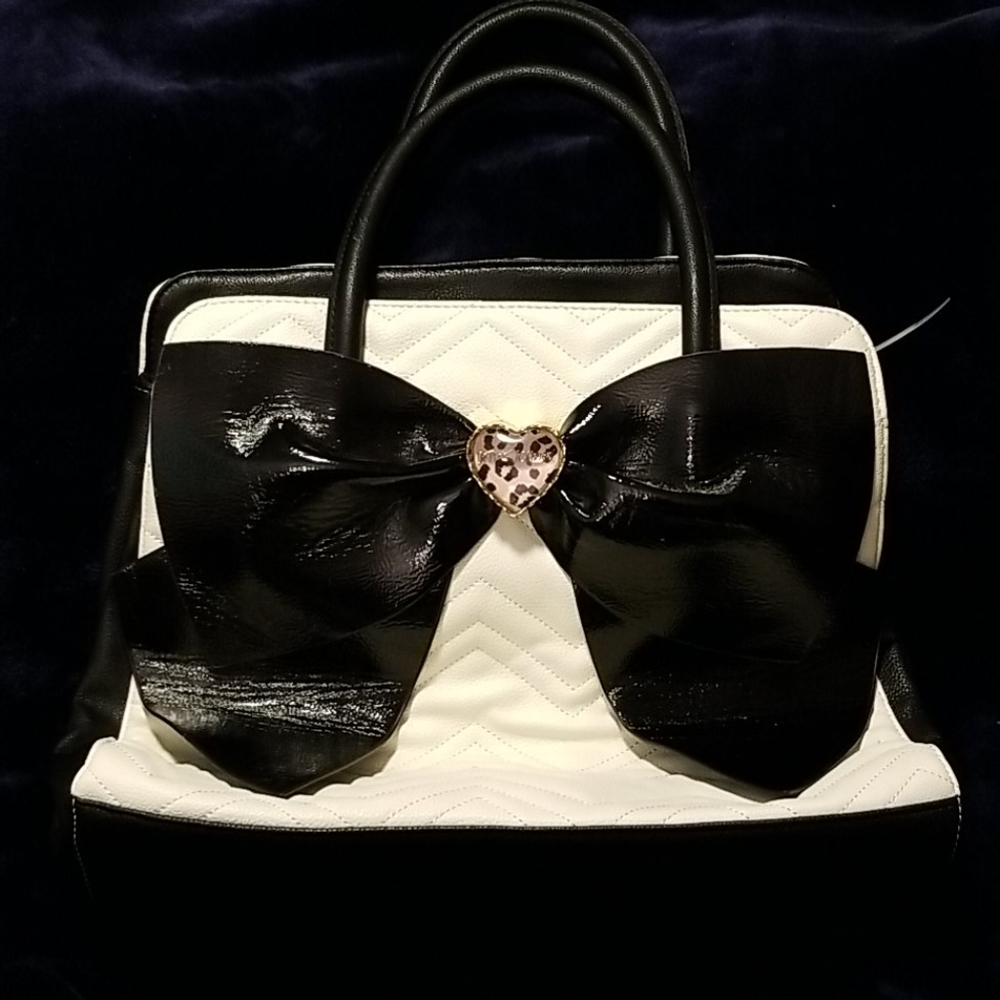 New Betsey Johnson Handbag with Bow
